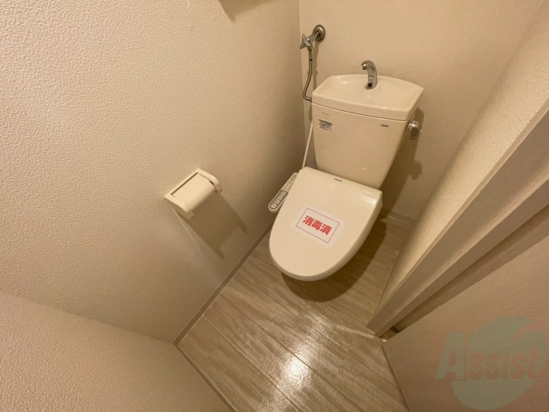 トイレ　トイレです。ウォシュレット付を探している方、おすすめです。