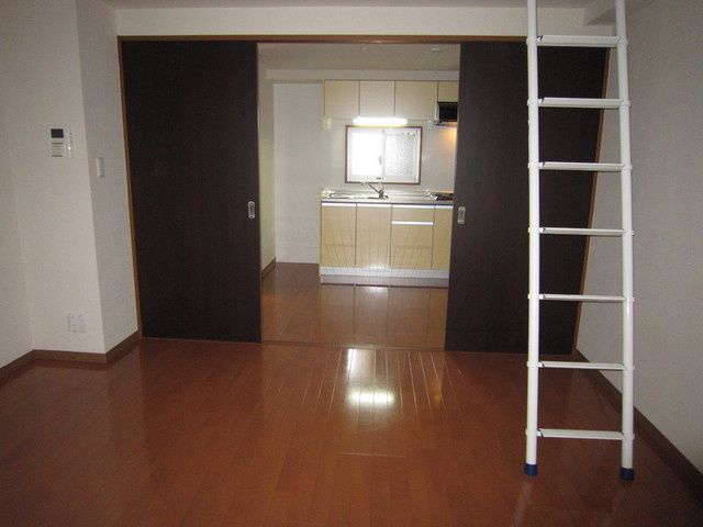 居室・リビング　※別号室参考写真