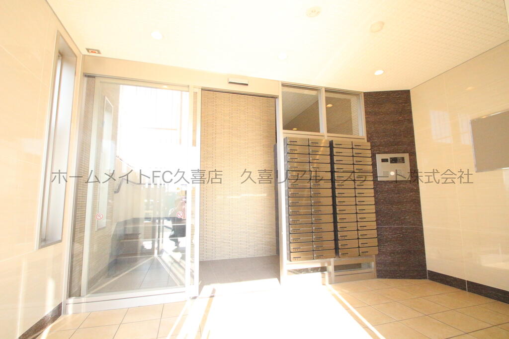 エントランス　同建物別号室