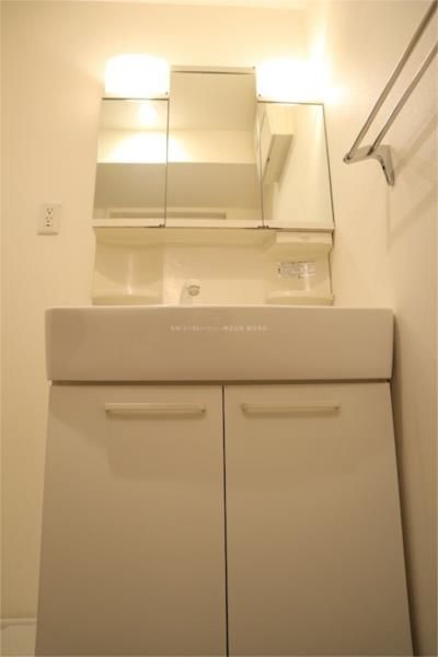 洗面設備　広い洗面スペース