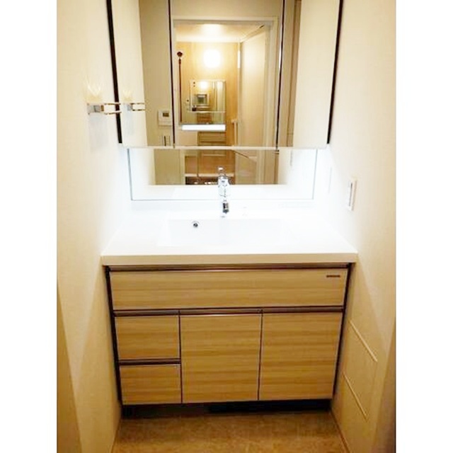 洗面設備　同仕様