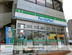 コンビニ　ファミリーマート江東門前仲町店（コンビニ）まで203m