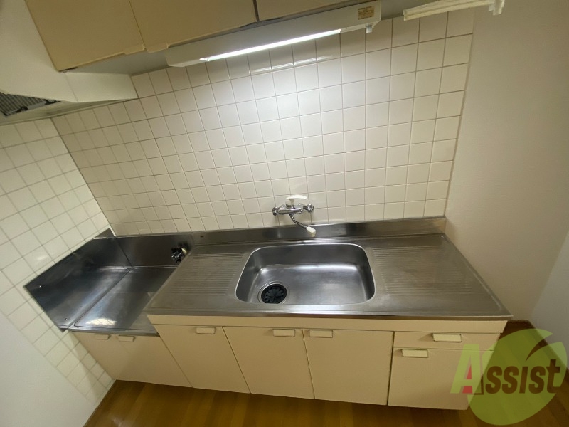 キッチン　キッチンはスペースも広々していて使いやすそうですよ！