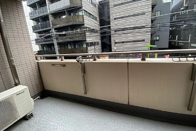 バルコニー　陽当たり良好なバルコニーです