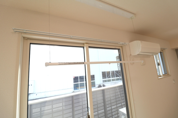 その他設備　室内干し付　エアコン付