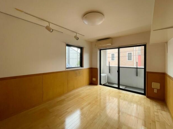 居室・リビング　フリーレント１か月付☆