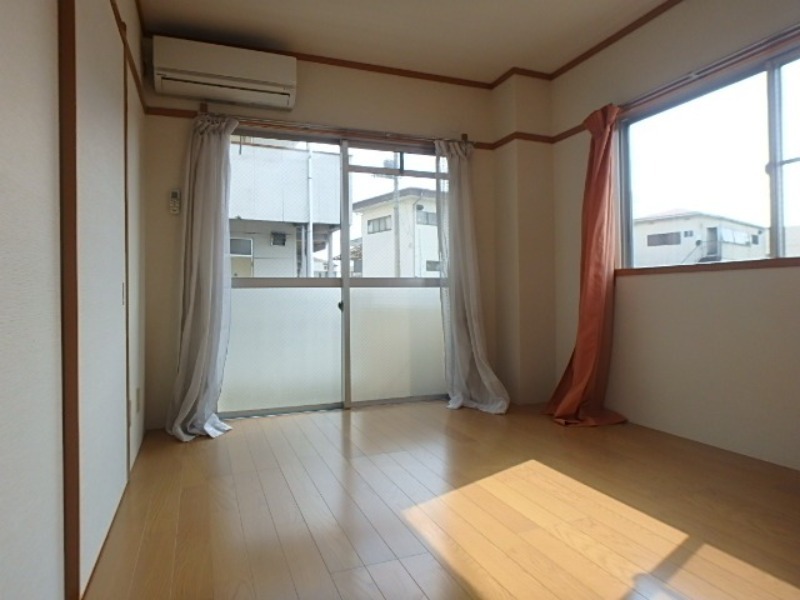 居室・リビング　図面と現状に相違がある場合には現状を優先