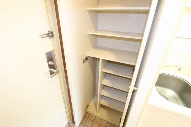 収納　※２０５号室の写真です