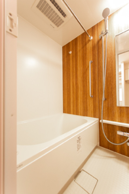 バス・シャワールーム　※写真は同タイプ住戸です。