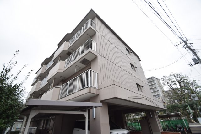 建物外観　南西向きで日当たり良好！