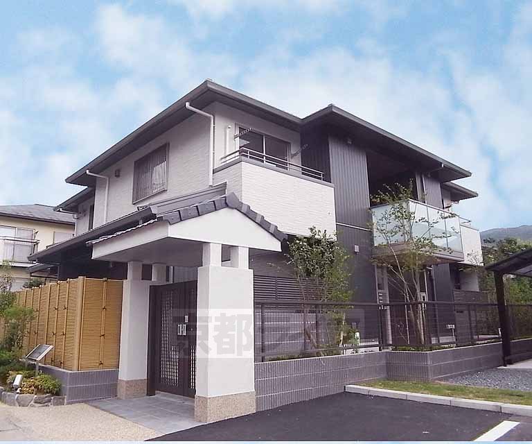 建物外観　シックな雰囲気が魅力的です