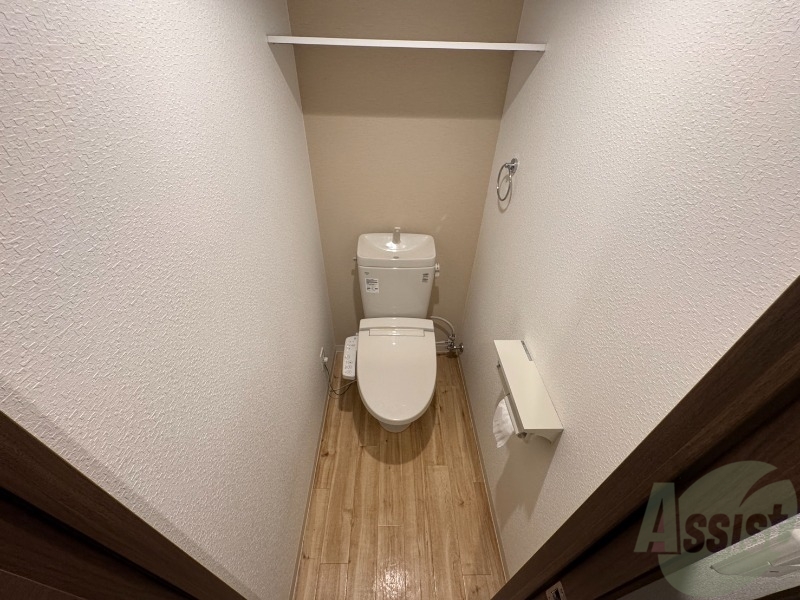 トイレ　こちらはトイレです。清潔感があり、安心して使用できます。