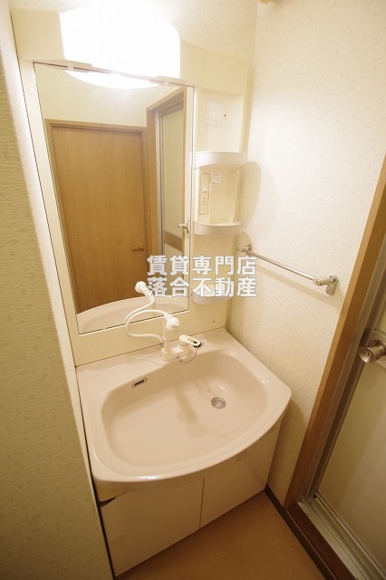 洗面設備　独立洗面化粧台付き