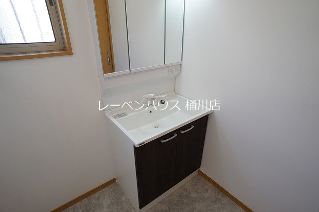 洗面設備　レーベンハウス桶川店へ　048-787-5511