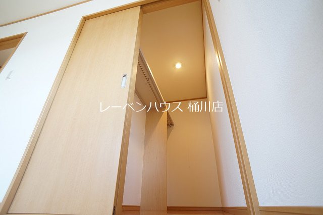 収納　レーベンハウス桶川店へ　048-787-5511