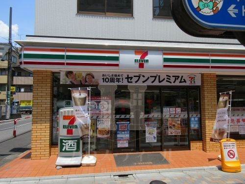 コンビニ　セブン-イレブン蕨東口１番街店（コンビニ）まで180m