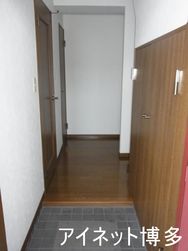 玄関　玄関はひろく帰宅欲が沸きます。