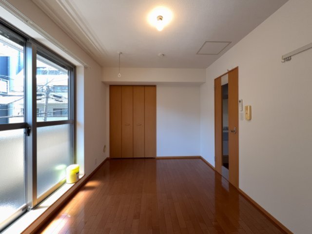 居室・リビング　※別部屋の写真です