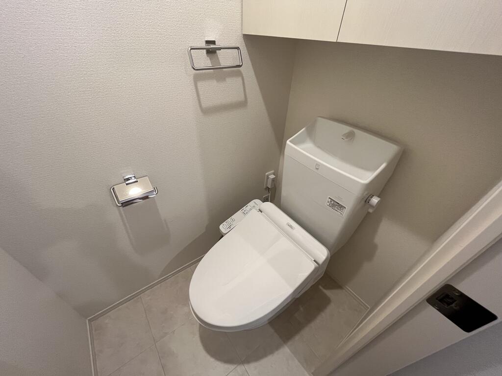 トイレ　※同建物の別のお部屋の写真です。