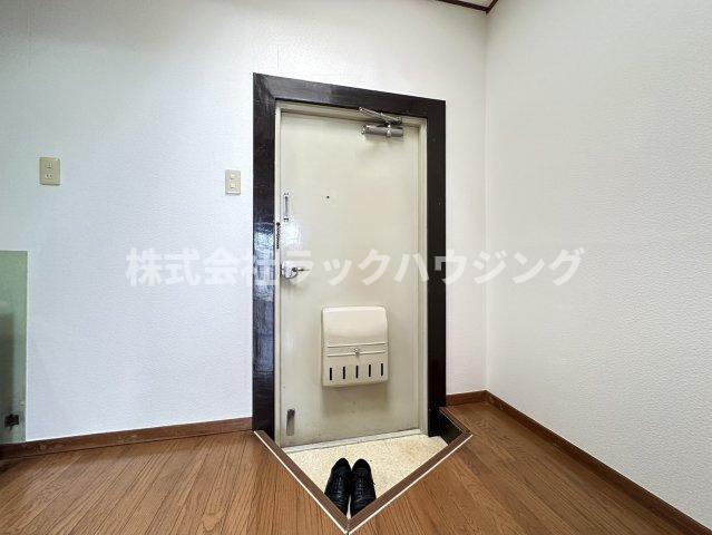 玄関　【お部屋さがしはラックハウジングにお問合せ下さいませ♪】