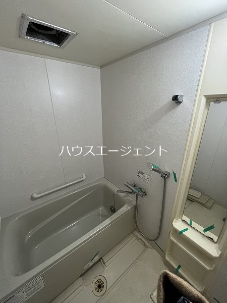 バス・シャワールーム　広々していてきれいなお風呂です※参考画像