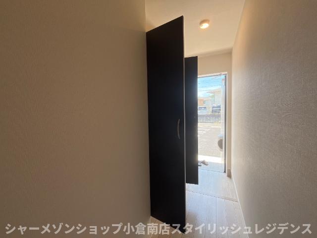 エントランス　下駄箱