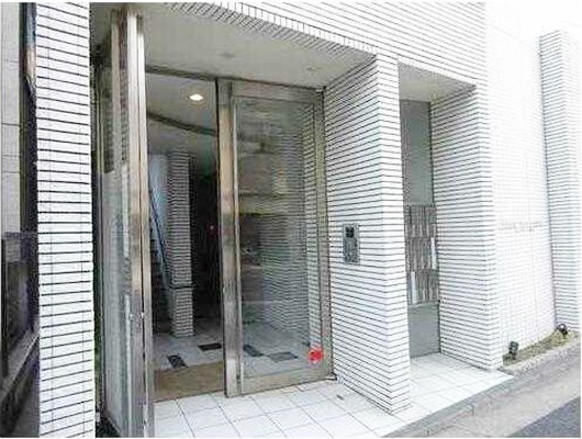エントランス　【女性のお一人暮らしでも安心のセキュリティ♪】おすすめ！