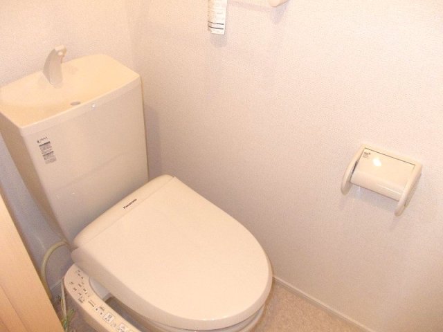 トイレ　清潔感のあるトイレです