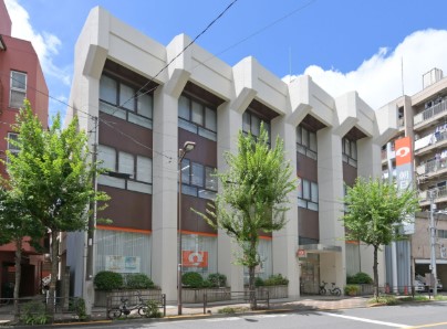 銀行　朝日信用金庫根岸支店（銀行）まで873m