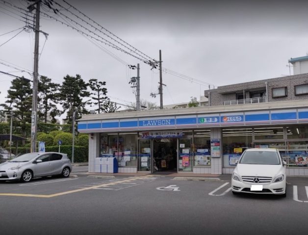 コンビニ　ローソン豊中上新田三丁目店（コンビニ）まで246m