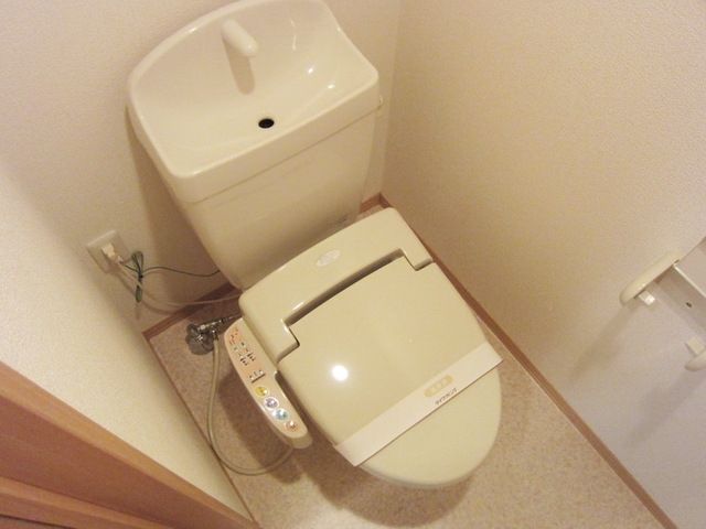 トイレ　☆ウォシュレット付き
