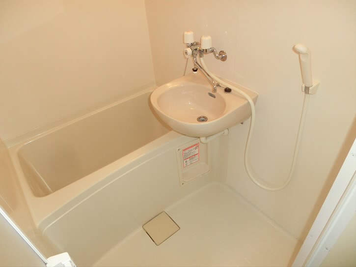 バス・シャワールーム　※別部屋参考写真