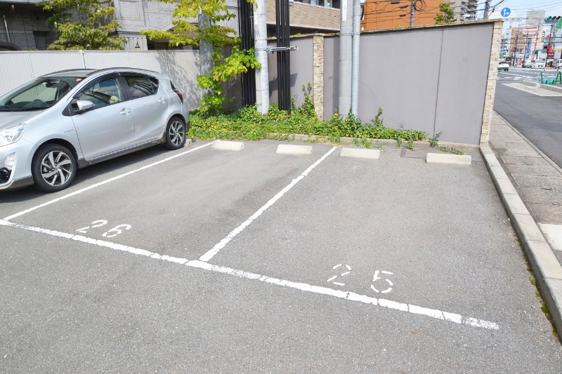 駐車場　駐車場