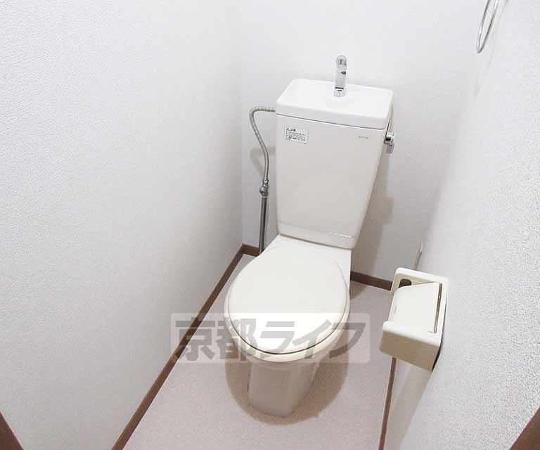 トイレ　広めのお手洗いです