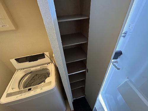 玄関　備品や設備仕様は号室等により異なるため現地をご確認ください。