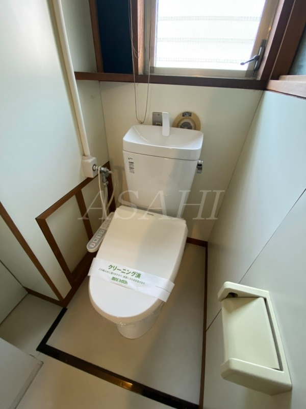 トイレ　※別部屋の参考写真です。