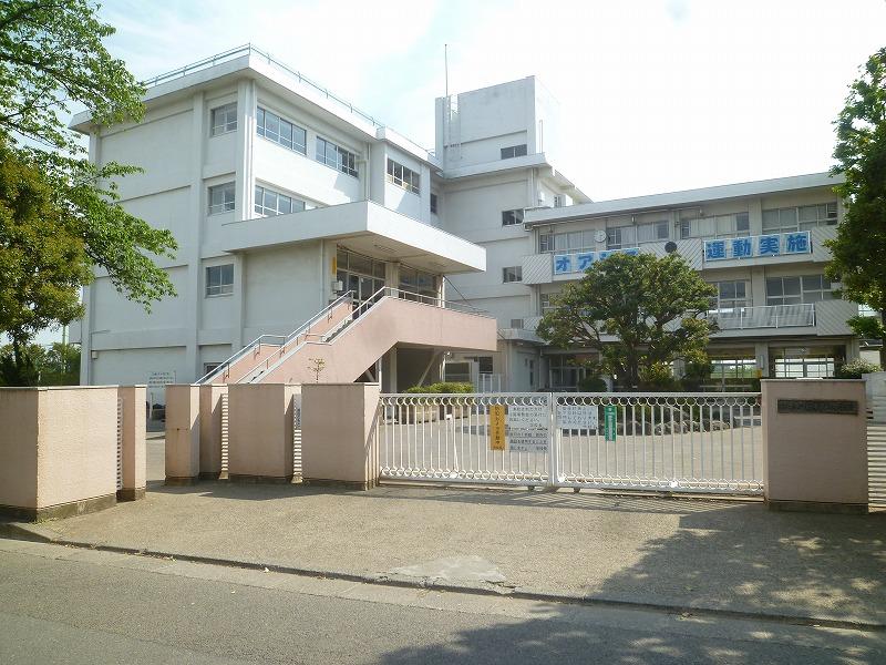 中学校　市立府中第八中学校（中学校）まで536m