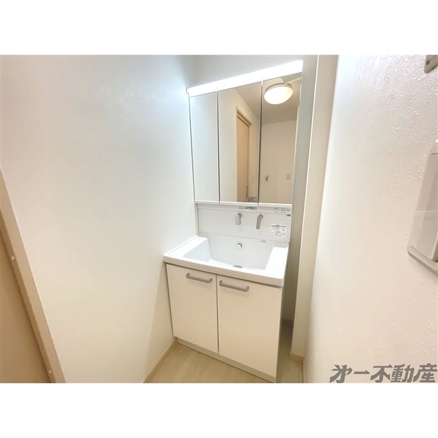 洗面設備　洗面化粧台
