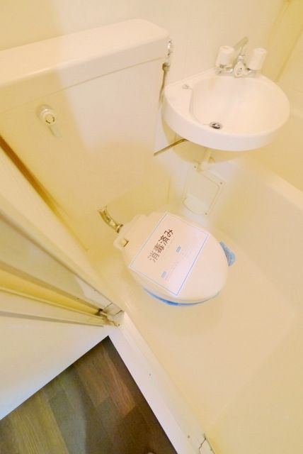 東武東上線 川越駅 徒歩7分 3階建 築33年のトイレ写真