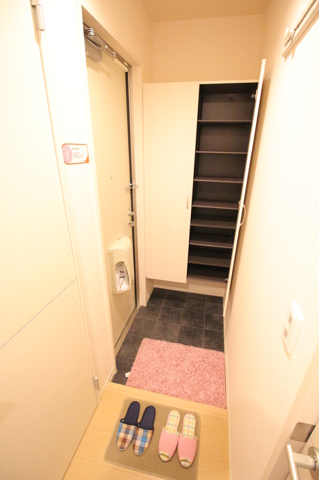 玄関　収納もある玄関です