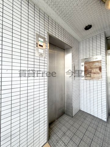 ＪＲ大阪環状線 鶴橋駅 徒歩4分 10階建 築37年の外観写真
