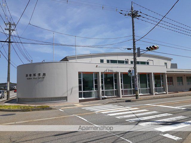 郵便局　津幡郵便局（郵便局）まで800m