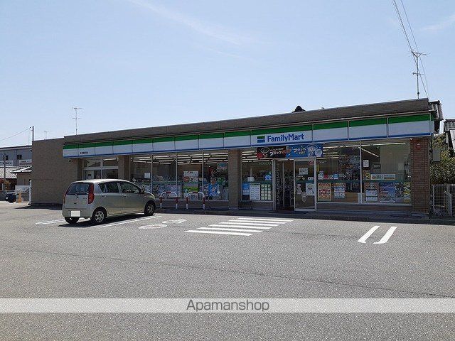 コンビニ　ファミリーマート本津幡駅前店（コンビニ）まで280m