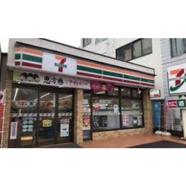 コンビニ　セブン－イレブン　大阪新深江駅南店（コンビニ）まで243m