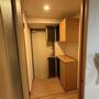 玄関　※写真は同じマンションの違う部屋のものになります。