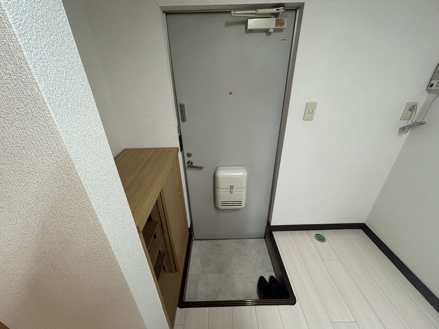 南仙台ハイツJ棟の玄関写真