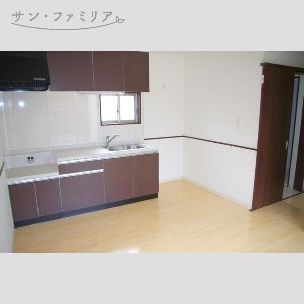 炭家エンジェルのキッチン写真