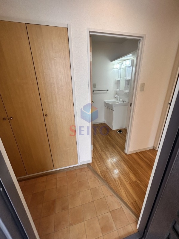 アスターIIIの玄関写真