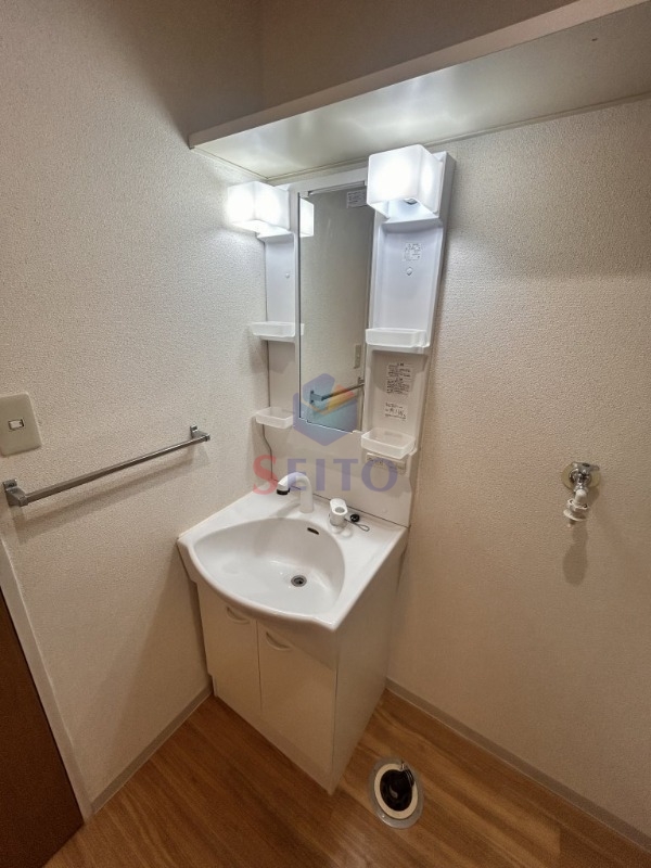 アスターIIIの内装写真