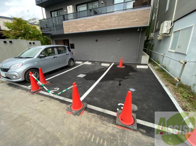 駐車場　駐車場